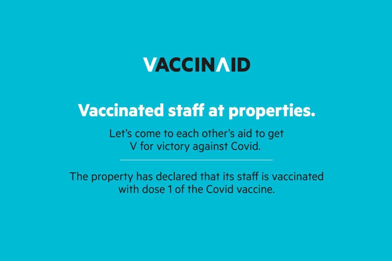 מלון מומביי Vaccinated Staff- Oyo Townhouse 105 Khar West Station מראה חיצוני תמונה